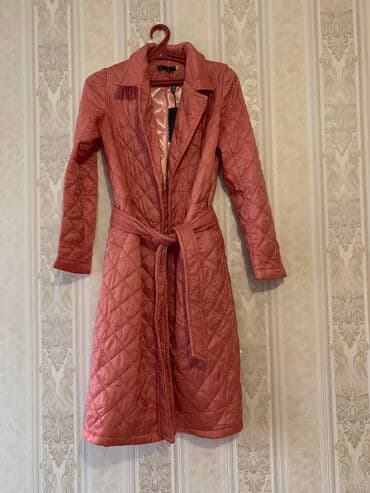 Киреге берилүүчү кийимдер: Новая легкая курткаразмер 44-46 
300 сом — 1