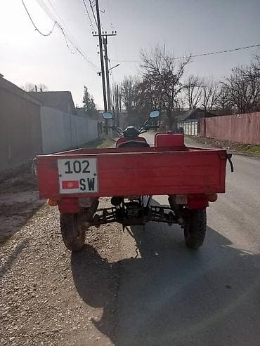 мото сатылат: Кумурска мотороллер Бензин, 300 км жана андан көп, 600 - 999 кг, Колдонулган — 2