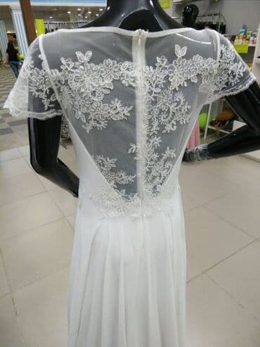 свадебное платье на миниатюрную девушку: Свадебное платье, L, Рукава прозрачные, Без кольца, Дизайнерское, А-силуэт, Кружево, Стразы, Новый — 3