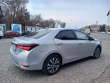 кузов авто: Toyota Corolla: 2019 г., Автомат, Гибрид, Седан — 10