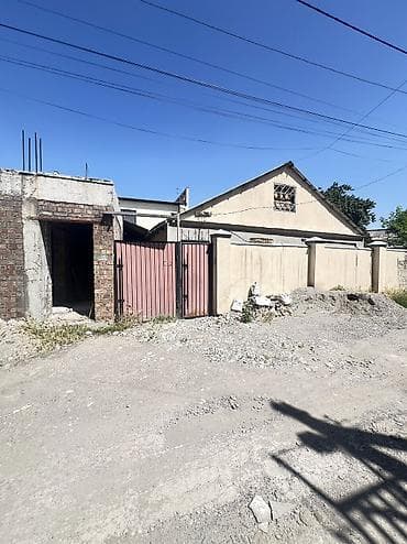 Продаю 2 дома на участке 4 сотки Все коммуникации центральные Площадь