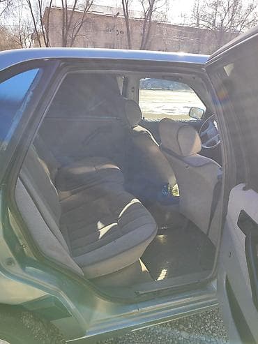 step 2: Volkswagen Passat: 1989 г., 1.8 л, Механика, Бензин, Лифтбек — 5