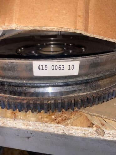 кошелек на пояс женский: Маховик Mercedes-Benz 2000 г., Новый, Оригинал, Германия — 4