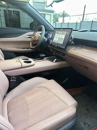 yuan plus byd: Changan Uni-K: 2025 г., Кроссовер — 7