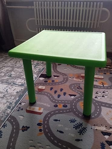 детская стол: Детский стол, Б/у, Пластик, Самовывоз — 2