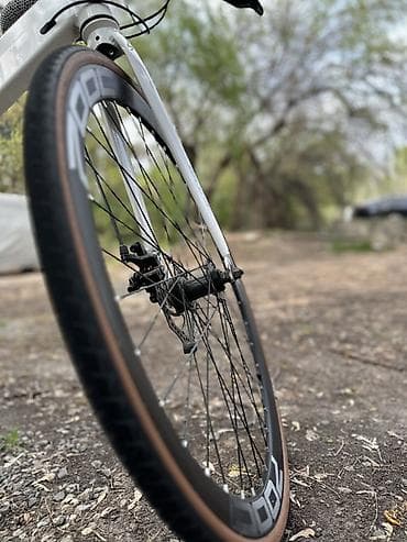 электро велик монстр: Шоссейный велосипед, Рама M (156 - 178 см), Б/у — 10