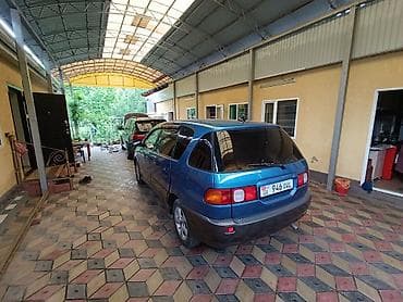 бир: Toyota Picnic: 1997 г., 2 л, Кол менен иштөөчү, Бензин, Вэн/Минивэн — 4