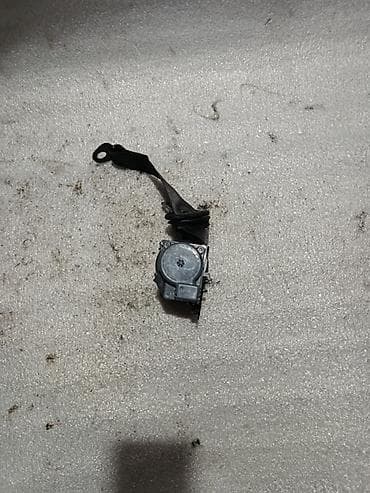 Детали салона: Ремень безопасности заднего ряда (катушка-инерционный механизм) для — 3