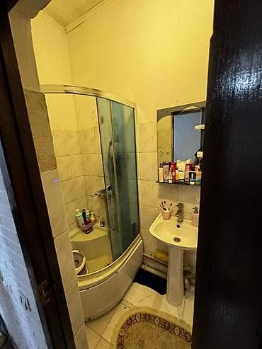 Продажа квартир: 1 комната, 35 м², Общежитие, 1 этаж — 9