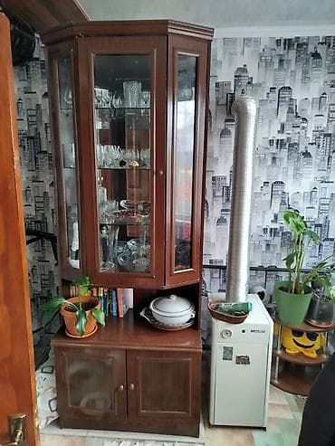 пишпек продаю дом: Полдома, 52 м², 3 комнаты, Собственник — 4