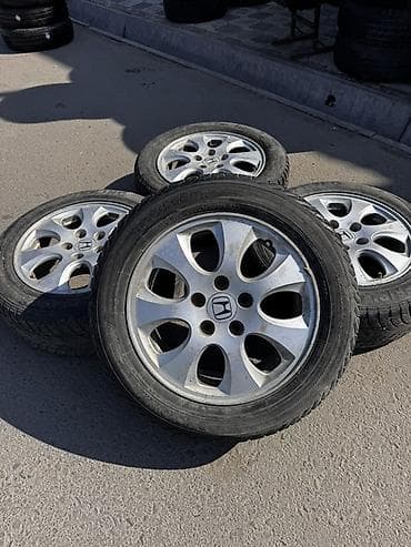 Колеса в сборе 205 / 60 / R 16, Зима, Комплект, Легковые, Литые, отверстий - 5 at lalafo.kg Колеса в сборе 205 / 60 / R 16, Зима, Комплект, Легковые, Литые, отверстий - 5