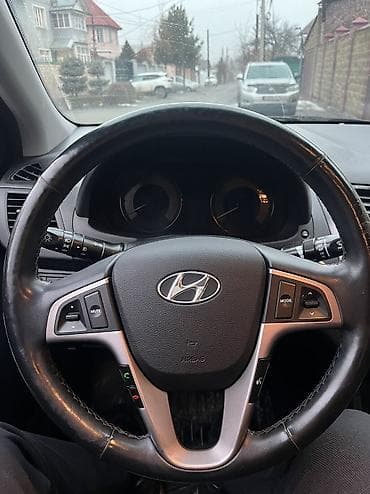 yuan plus byd: Hyundai Accent: 2019 г., 1.4 л, Вариатор, Бензин, Седан — 6