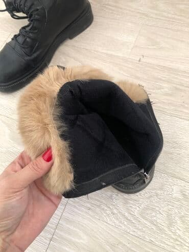 сапоги из натурального меха и кожи: Деми ботинки, эко кожа, состояние отличное👌👌👌 — 2
