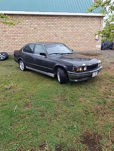 е 34 бив: BMW 5 series: 1990 г., 2 л, Седан — 2