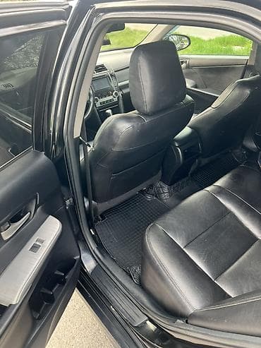 Продажа авто: Toyota Camry: 2014 г., Автомат, Бензин, Седан — 3
