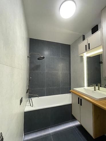 110: 3 комнаты, 83 м², Элитка, 2 этаж — 9