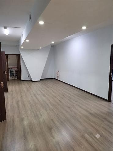 2600: 🏢 Сдаётся коммерческое помещение 📐 Площадь: 277 м² 🏢 Этаж: 2. 📍 Центр — 8