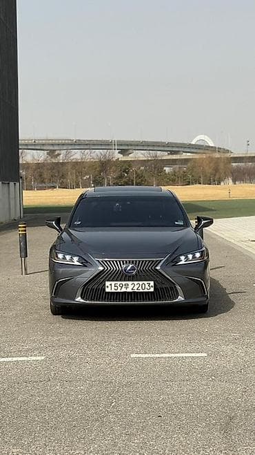 Lexus: Lexus ES: 2019 г., 2.5 л, Вариатор, Гибрид, Седан — 1