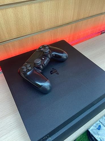 playstation 4 pro цена в бишкеке: PlayStation 4 Slim с джойстиком DualShock 4. Дефекты: Царапины на — 1