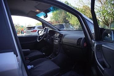 1 фит: Opel Zafira: 2002 г., 1.8 л, Ручные, Бензин, Минивэн — 9