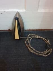 скупка утюгов: Продам Утюг 1,000 сом ( оплата наличными) — 1