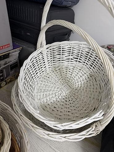 корзина плетеная: Набор плетёных корзин из лозы/ротанга. Состав: - 1 круглая светлая — 2