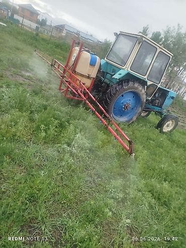кормовой бункер: Опрыскиватель штанговый навесной для трактора, и ЮМЗ трактор отличный — 4