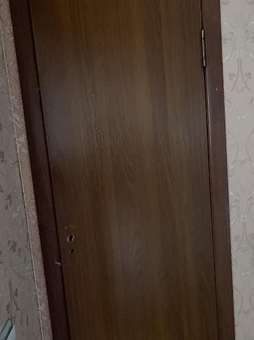Находки, отдам даром: Отдам даром двери восемь штук три двери с небольшой дыркой а пять — 2