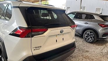 rav4: Toyota RAV4: 2022 г., Гибрид, Кроссовер — 3