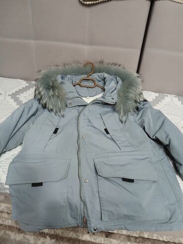 Куртка зимняя опушка натуральный енот сероголубая покупала в москве