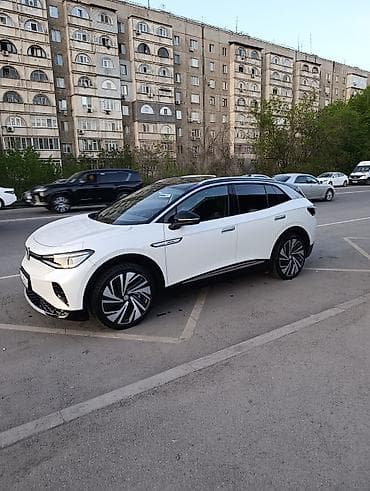 20 место: Volkswagen ID.4: 2022 г., Электромобиль, Кроссовер — 3