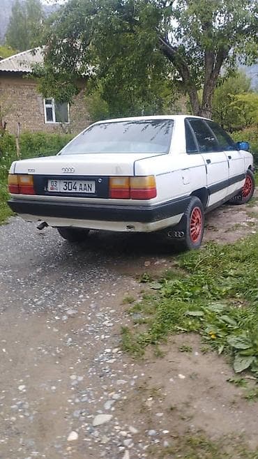 Audi: Audi 100: 1994 г., Кол менен иштөөчү, Седан — 4
