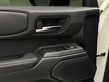 prado араб: Toyota Land Cruiser Prado: 2024 г., 2.7 л, Автомат, Бензин, Внедорожник — 9