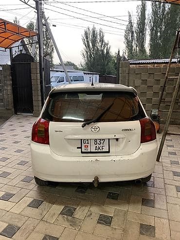 Toyota Corolla: 2005 г., 2 л, Механика, Дизель, Хэтчбэк — 4