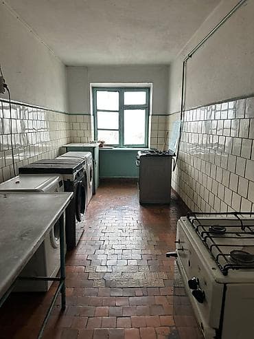 Комнаты: 15 м² — 7