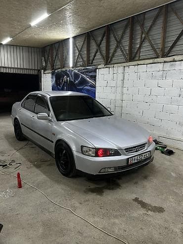 audu a6: Honda Accord: 1999 г., 1.8 л, Автомат, Бензин, Седан — 2