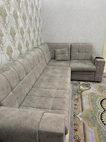 Угловой диван, C подушками