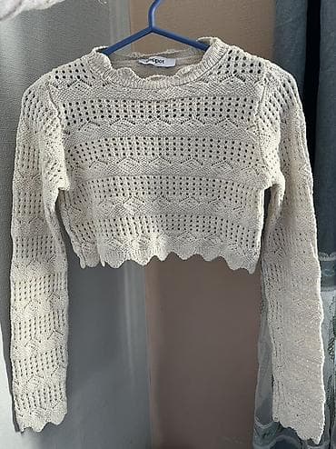 Прокат одежды: Лонгслив, б/у, размер s, 400 сом
Примерно так сидит (2-фото) — 1