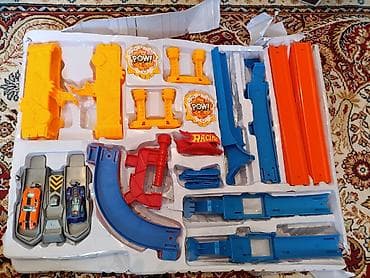 Детские аттракционы: Игровой набор трассы Hot Wheels: двойная гоночная трасса с петлями и — 5