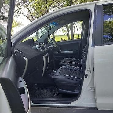 малолитражка машина: Toyota Ist: 2003 г., 1.3 л, Автомат, Бензин, Хэтчбэк — 5