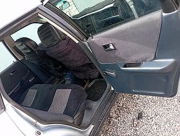 Audi: Audi 80: 1989 г., 1.8 л, Механика, Бензин, Седан — 4