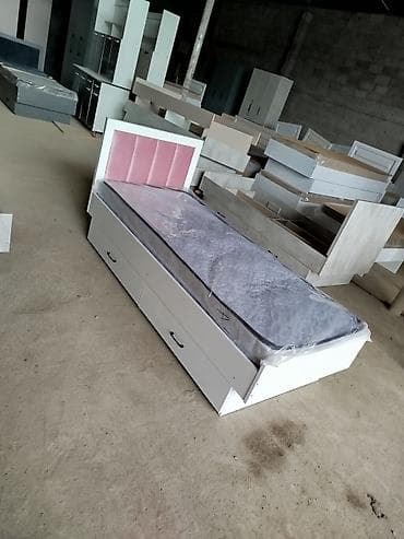 sofa bed: Продаю новый Одна спальня Кровать с матрасом Размери длина 1900 х — 4