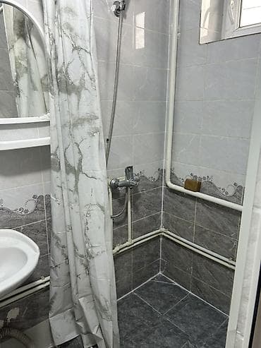 сдам дом под присмотр: Сдаю 2 ком кВ . Новый кирпичный дом на 2 Этаже 65 кВ . М . На — 8