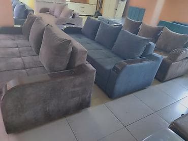sofa bed: Диваны прямые с мягкими подлокотниками и большими подушками - Тип — 3
