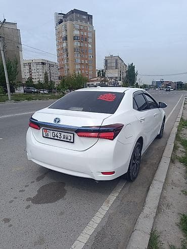 corolla: Toyota Corolla: 2019 г., 1.8 л, Гибрид, Седан — 3