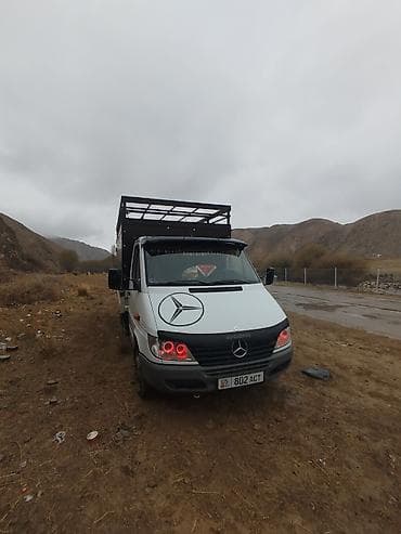 audi a4 b7: Грузовик, Mercedes-Benz, Стандарт, 4 т — 2