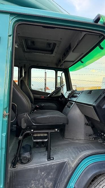меняю на рекс: Mercedes-Benz Vario (длиннобазный тентованный фургон). - Кабина на 3 — 4