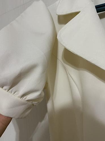 second hand: Платье-рубашка молочного цвета MONLASS. - Длина миди, расклешённый — 3