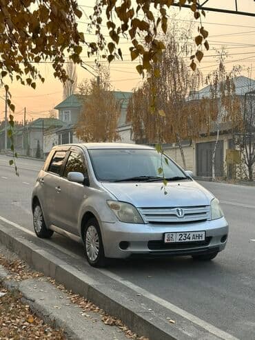 купить скутер в японии: Toyota ist: 2003 г., 1.5 л, Автомат, Бензиновая, Хэтчбэк — 1