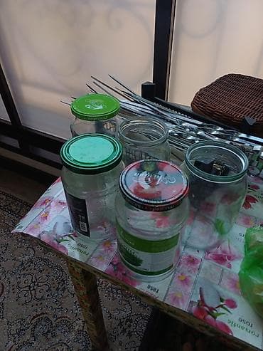 Продаю банки новые литровые по 10 сом за штуку штук -40-50 есть еще at lalafo.kg Продаю банки новые литровые по 10 сом за штуку штук -40-50 есть еще